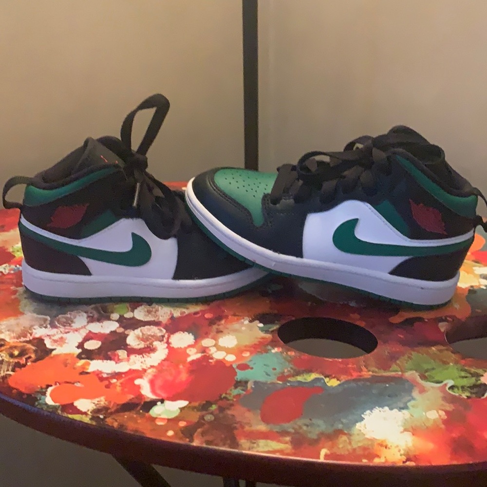 Kids Jordan 1’s